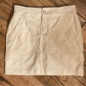 Preowned Athleta brand cargo style tennis skirt / skort size 2